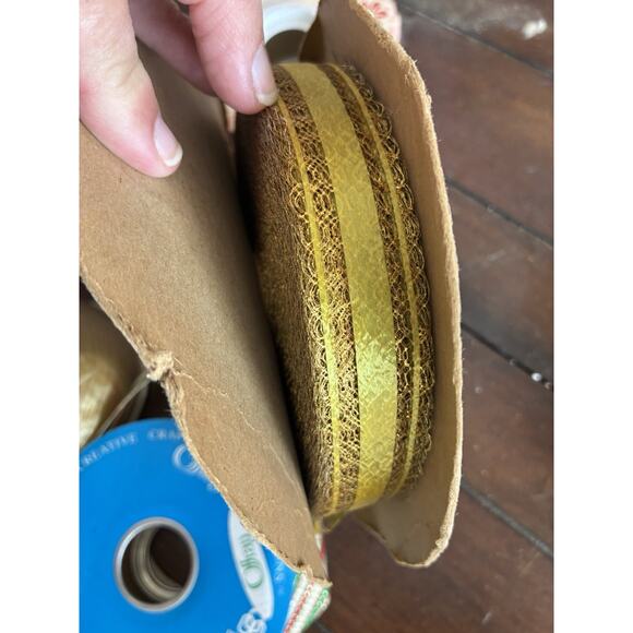 VTG Christmas Holiday Gift Wrapping PLAID Ribbon Rolls RED GOLD Satin Lot 10 - Picture 13 of 15